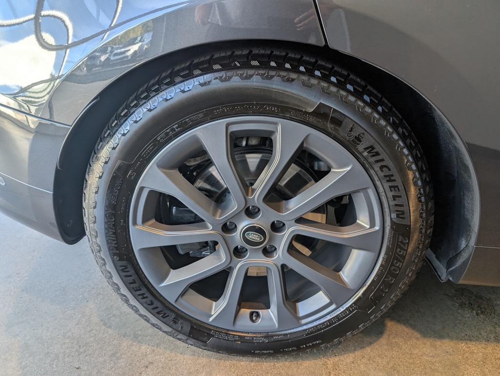 2023 Land Rover Range Rover Sport SE photo 6
