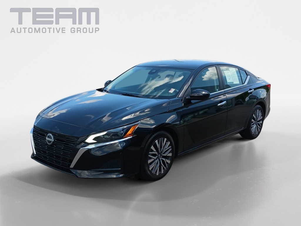 2023 Nissan Altima 2.5 SV photo 3
