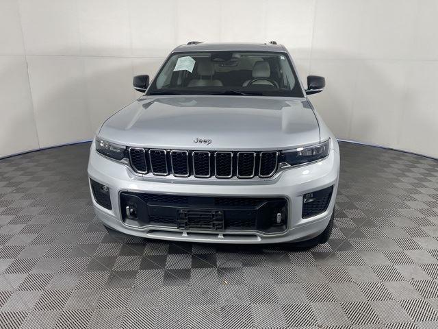 2021 Jeep Grand Cherokee Overland photo 3