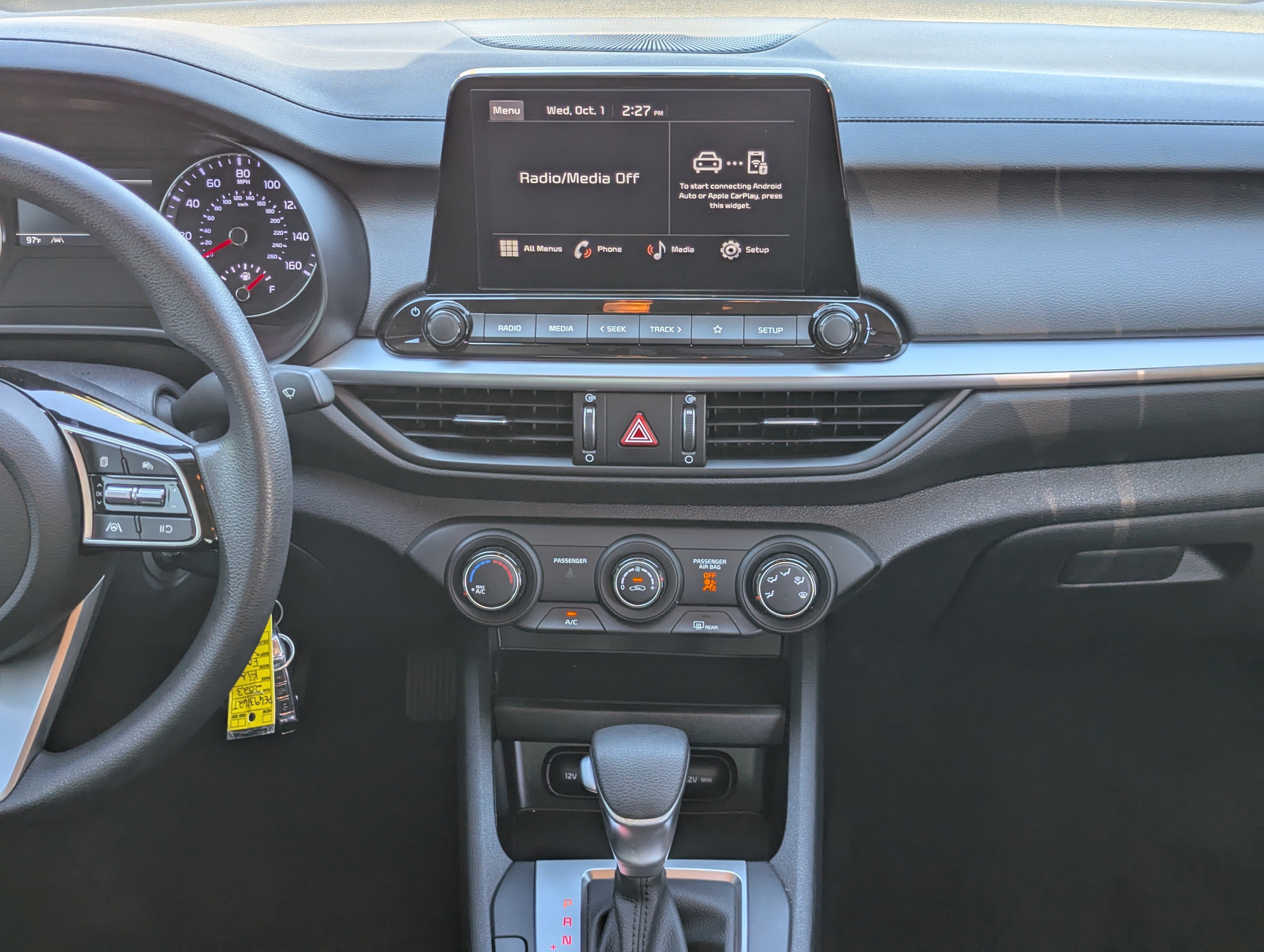 2023 Kia Forte LXS photo 2