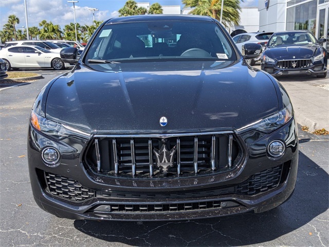 2023 Maserati Levante Base GT photo 5