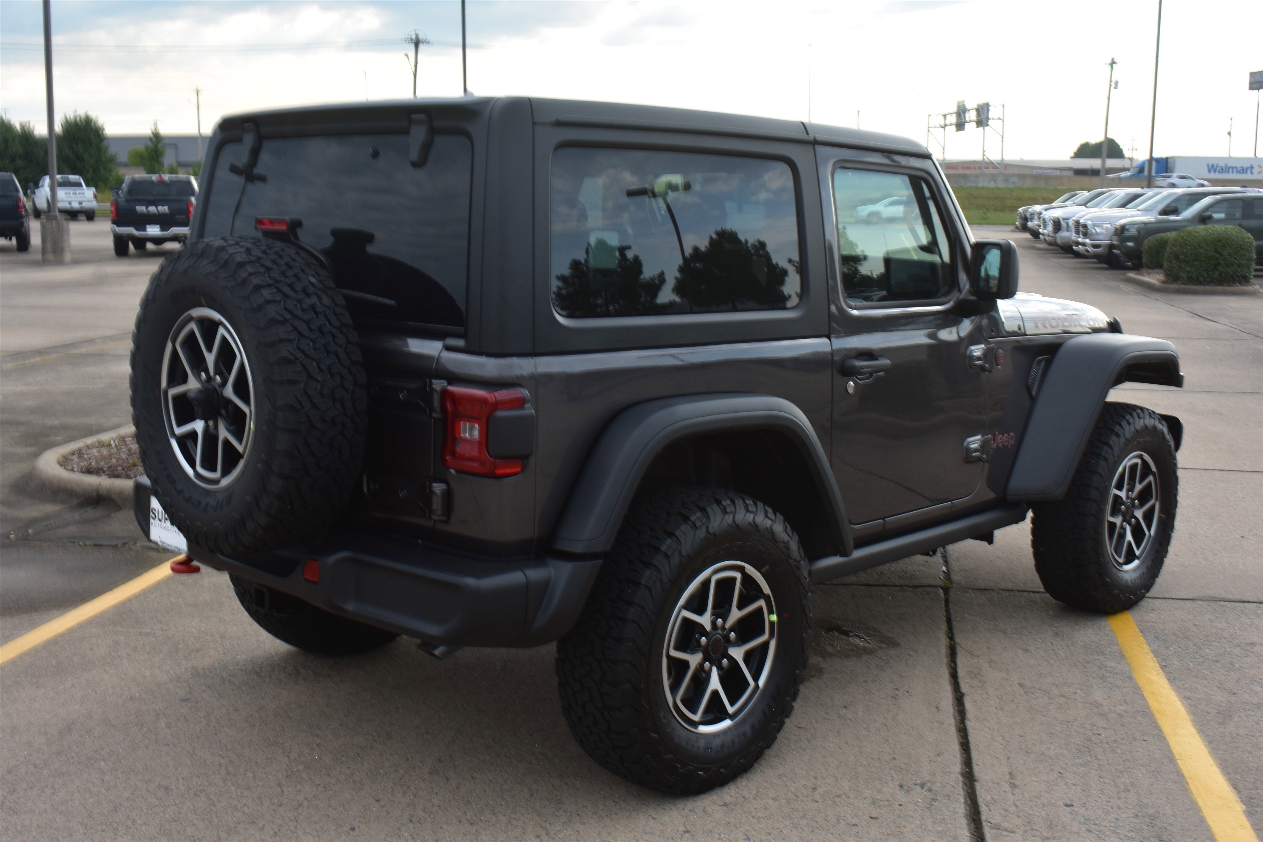 2025 Jeep Wrangler Rubicon photo 3