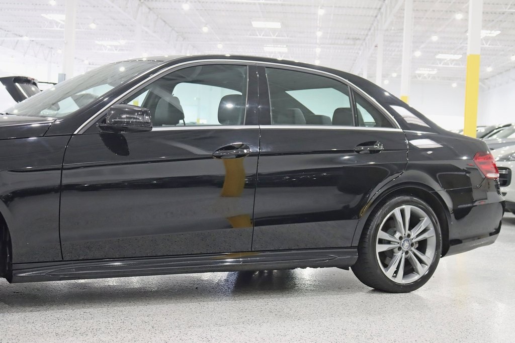 2016 Mercedes Benz E 350 4MATIC photo 2