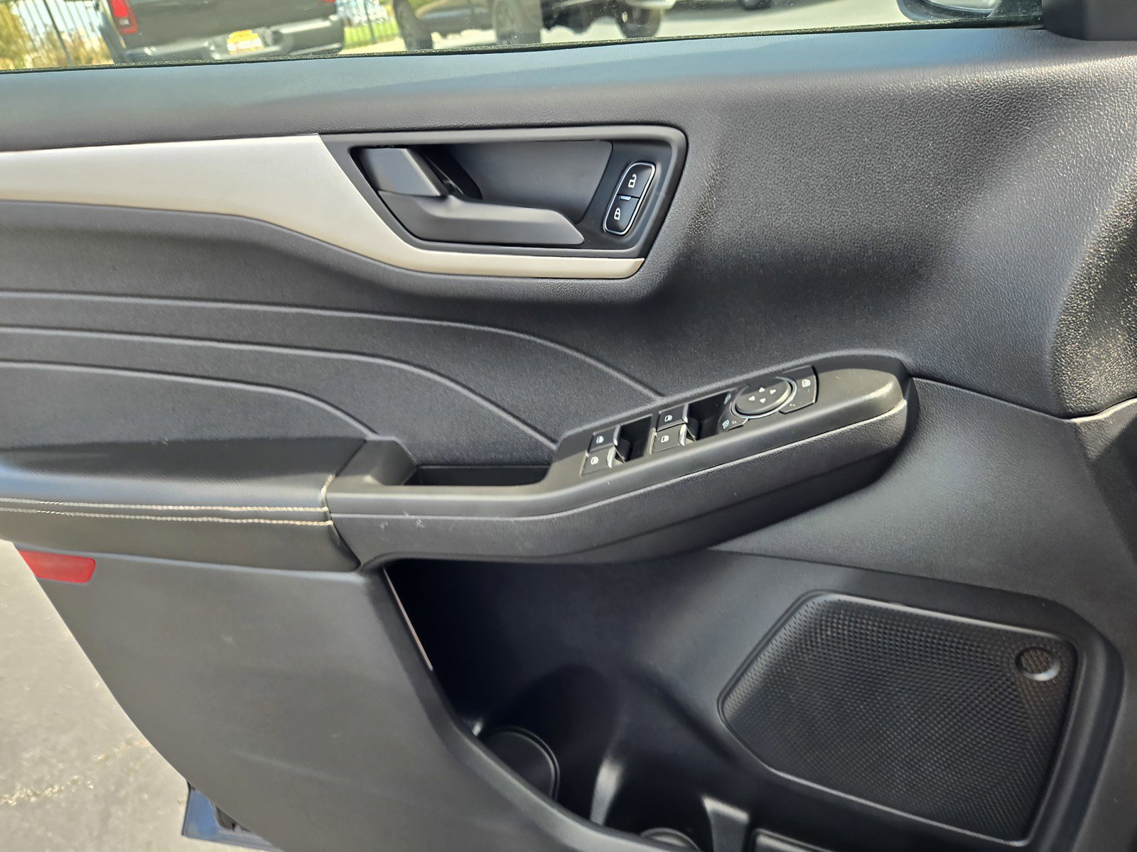 2022 Ford Escape SE photo 22