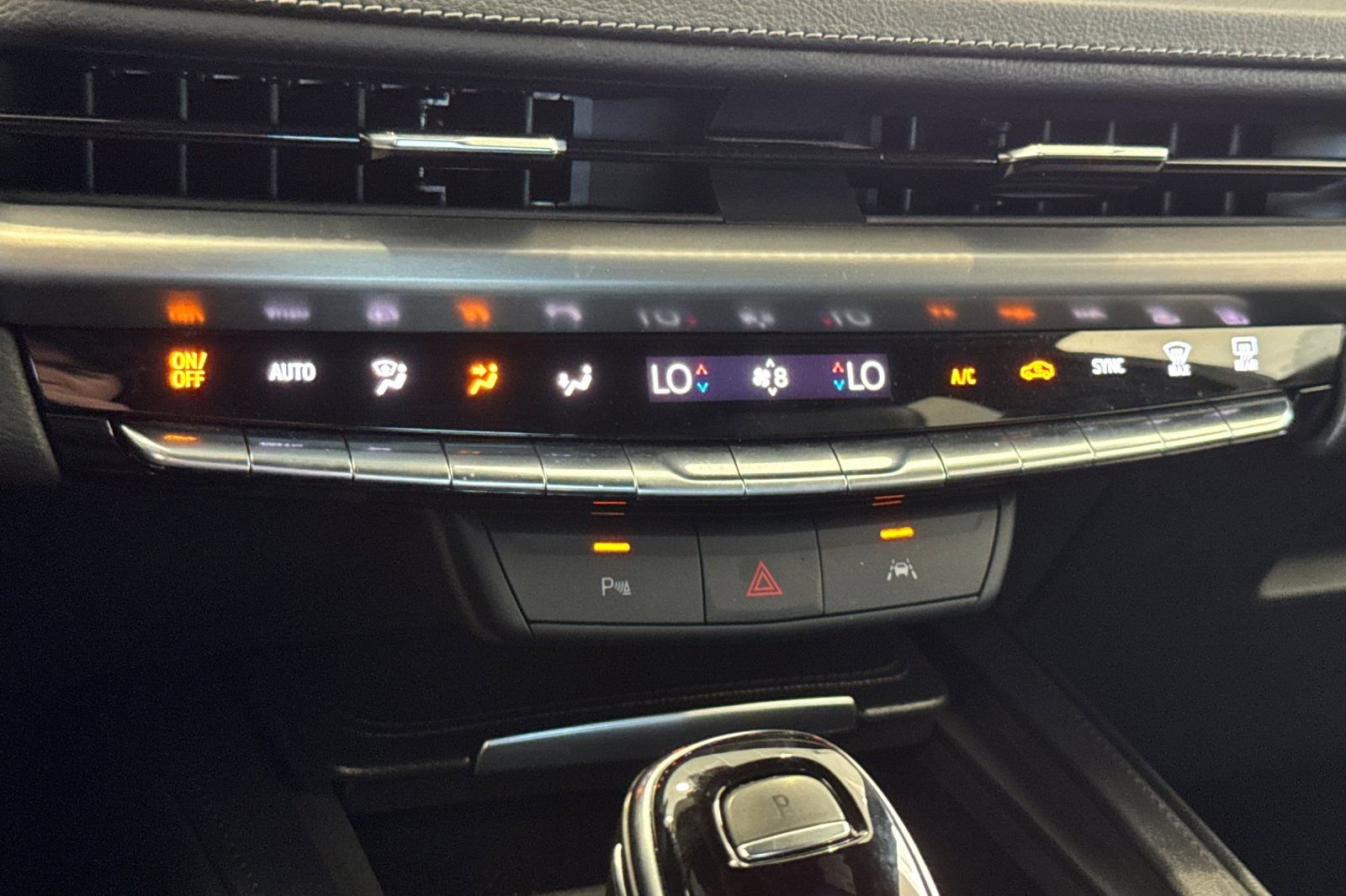 2025 Cadillac XT4 Premium Luxury photo 18