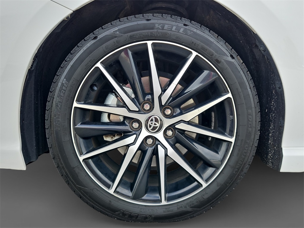 2023 Toyota Camry SE photo 14