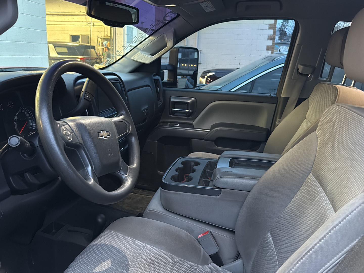 2016 Chevrolet Silverado 2500HD Work Truck photo 3