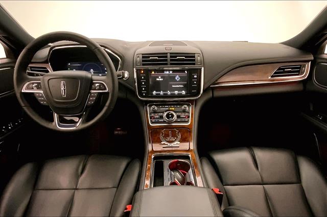2017 Lincoln Continental Premiere photo 16