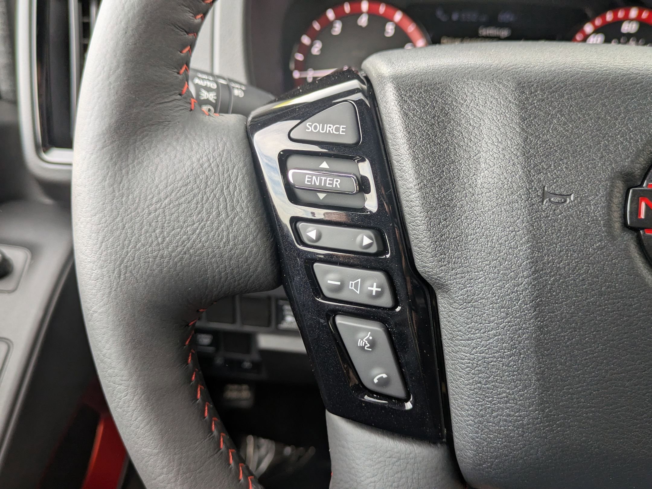 2026 Nissan Frontier PRO-4X photo 17