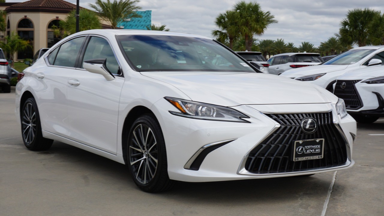 2024 Lexus ES 250 Premium photo 3