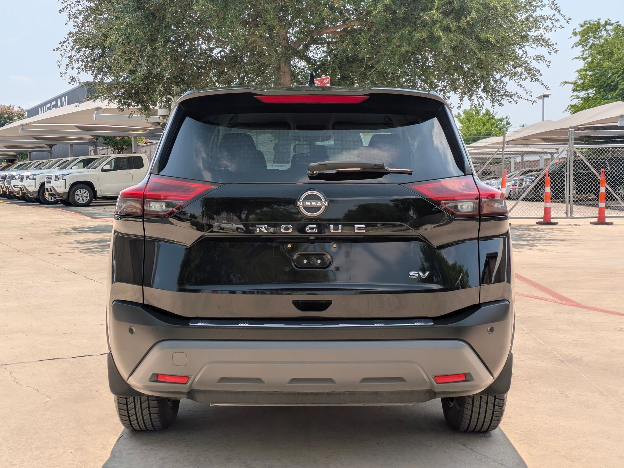 2023 Nissan Rogue SV photo 5