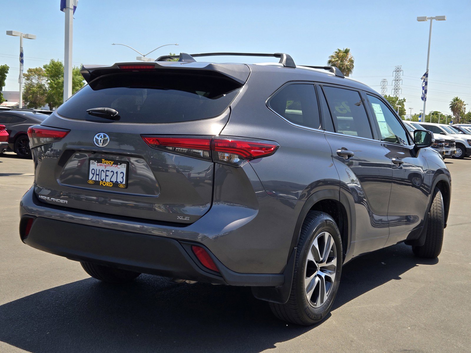 2022 Toyota Highlander XLE photo 4