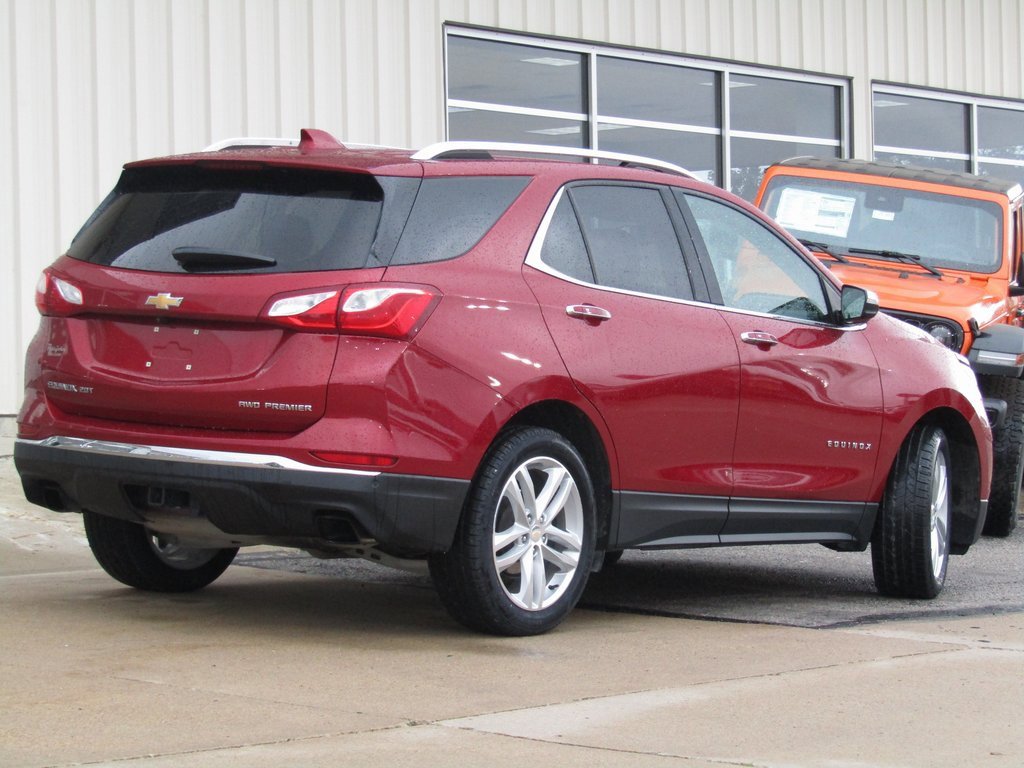 2019 Chevrolet Equinox Premier photo 2