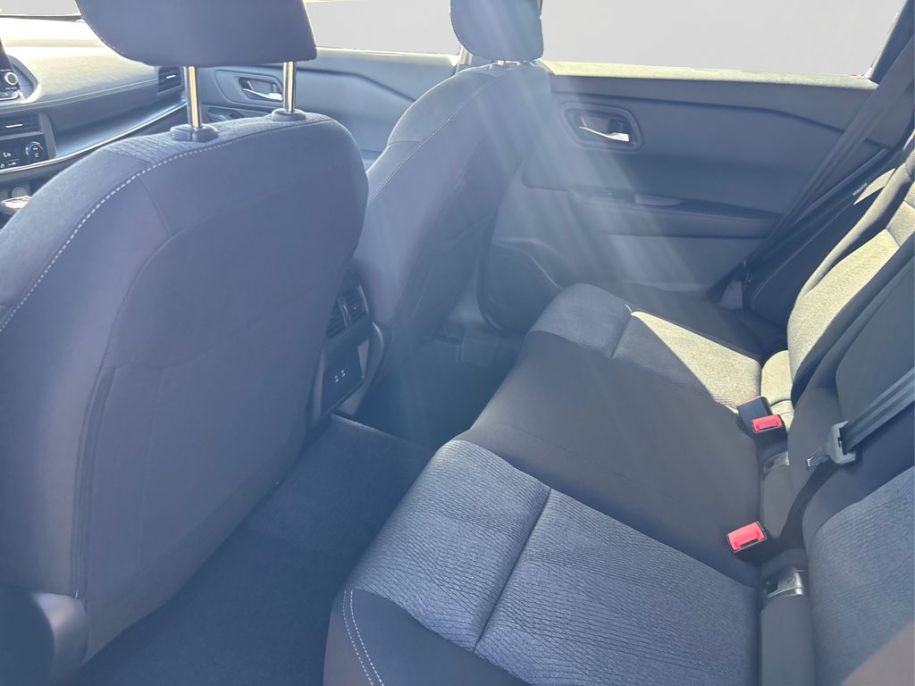 2026 Nissan Rogue SV photo 12