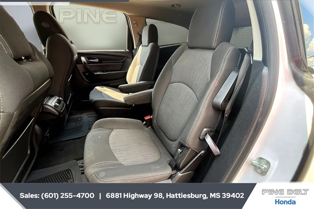 2016 Chevrolet Traverse 2LT photo 17