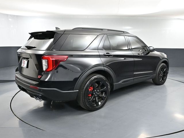2024 Ford Explorer ST photo 4