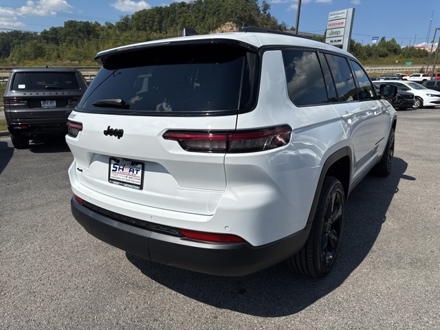 2025 Jeep Grand Cherokee Altitude X photo 3