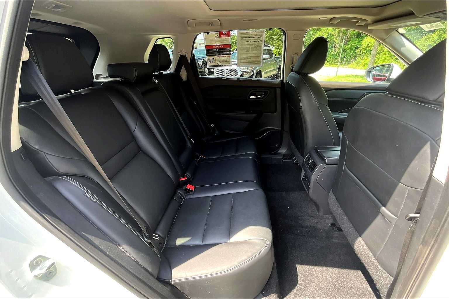 2023 Nissan Rogue SL photo 18