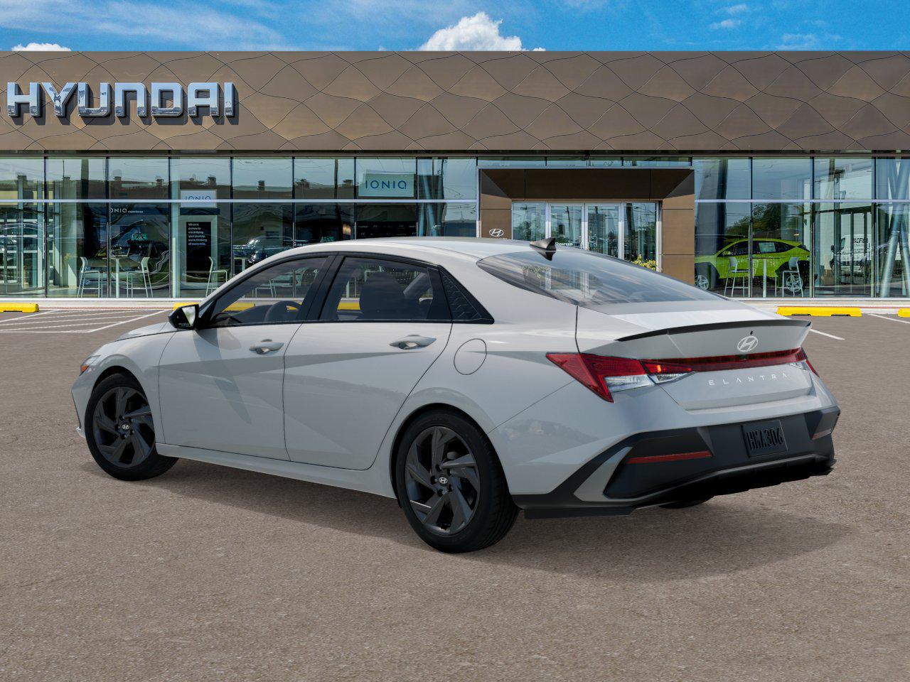 2026 Hyundai Elantra SEL Sport photo 3