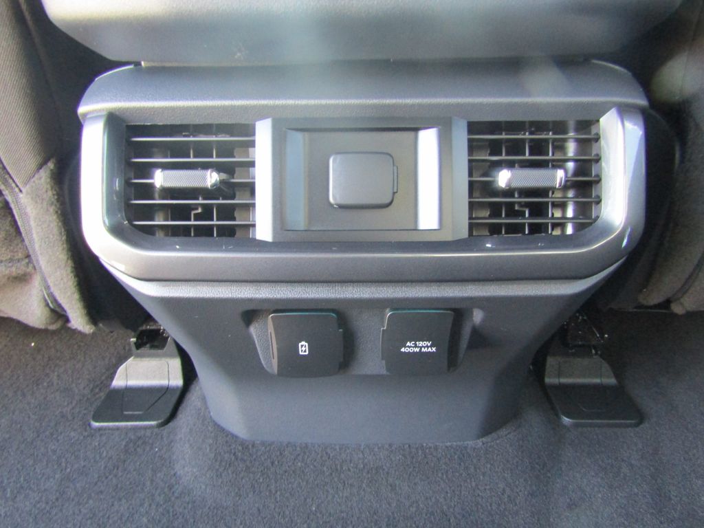 2023 Ford F-150 XLT photo 30
