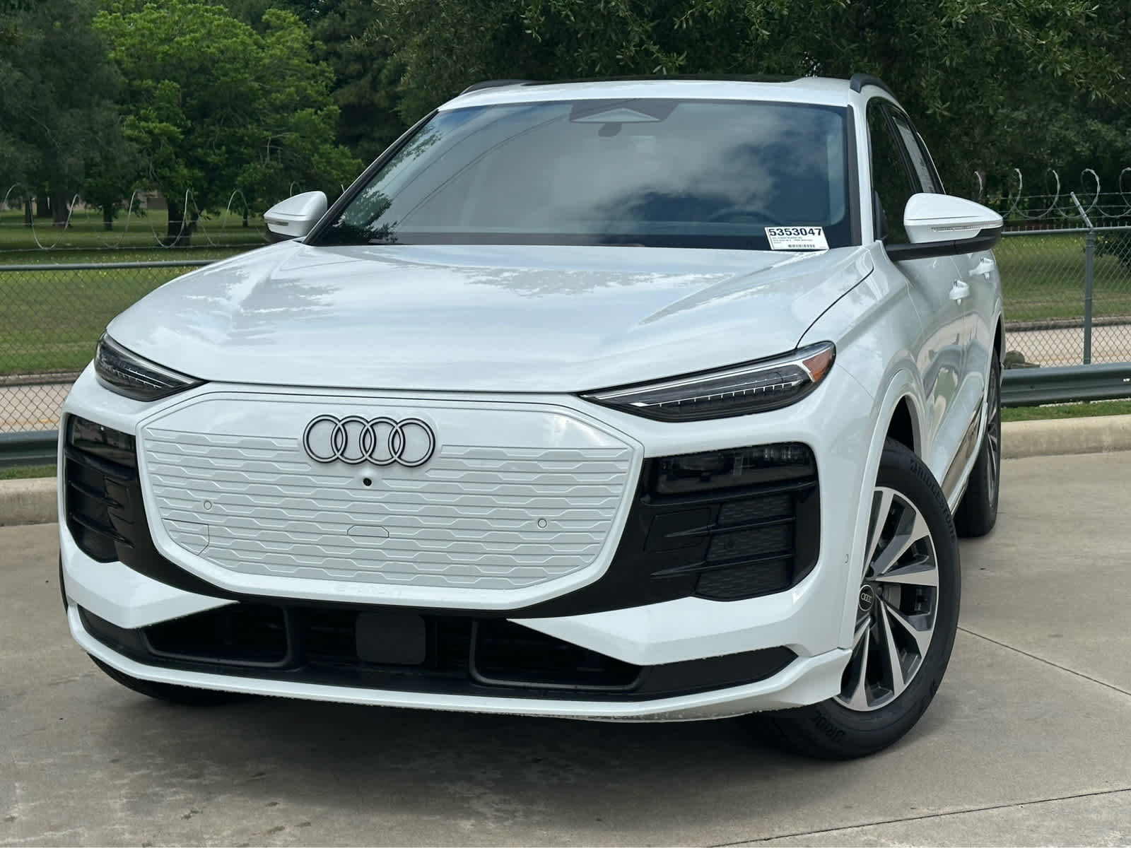 2025 Audi Q6 e-tron Premium Plus