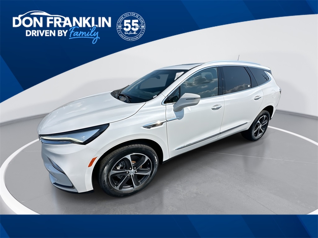 2022 Buick Enclave Essence's photo