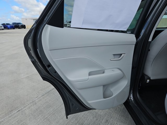 2026 Hyundai Kona SEL photo 10