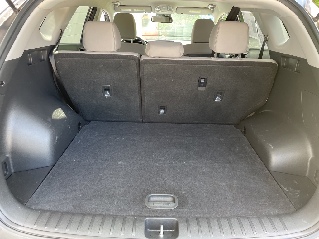 2020 Hyundai Tucson SE photo 2