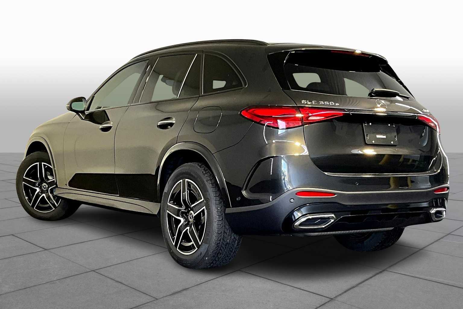 2026 Mercedes Benz GLC 350e 4MATIC photo 3