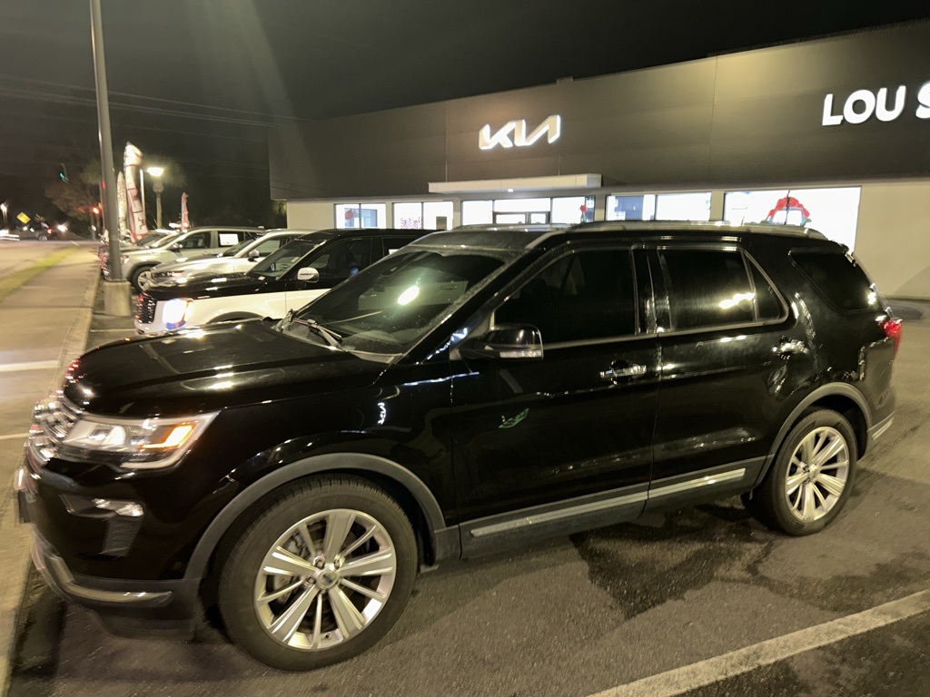 2019 Ford Explorer Limited's photo
