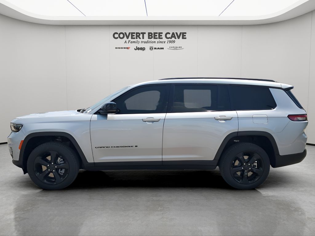 2025 Jeep Grand Cherokee Limited photo 3