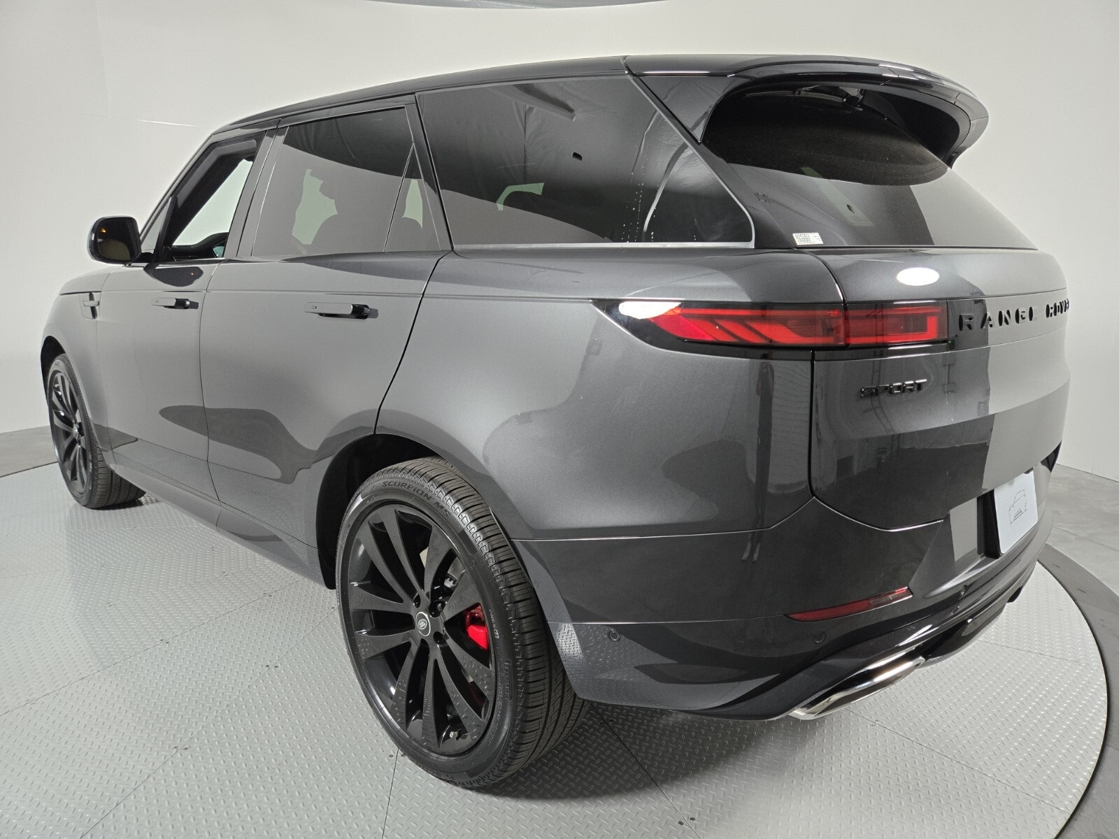 2025 Land Rover Range Rover Sport SE photo 14