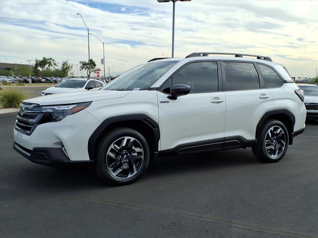 2025 Subaru Forester Premium photo 2