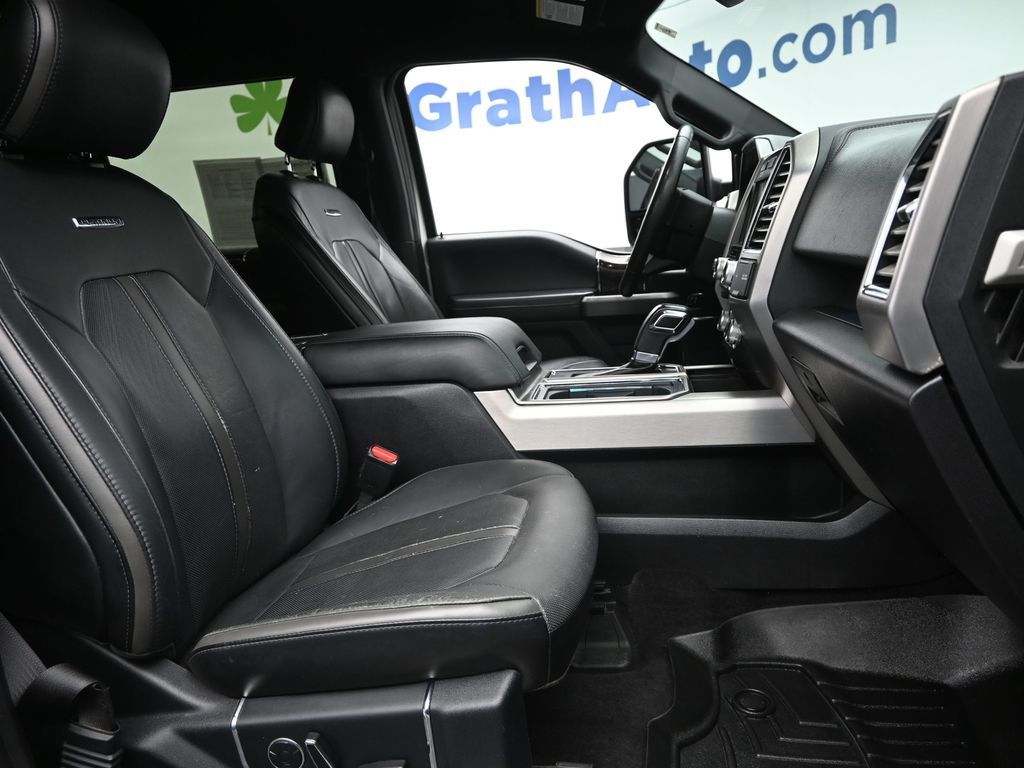 2015 Ford F-150 Platinum photo 5