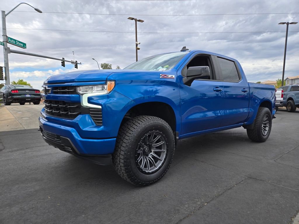 2023 Chevrolet Silverado 1500 RST photo 2