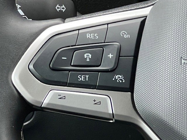2024 Volkswagen Tiguan SE Wolfsburg Edition photo 25