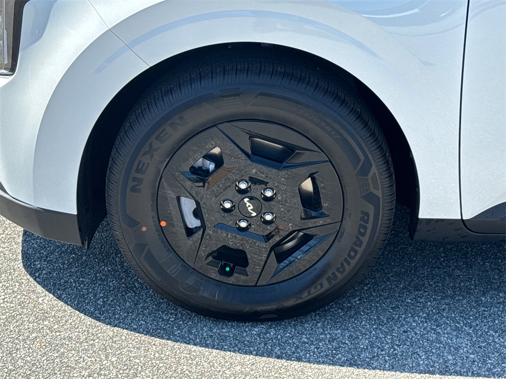 2026 Kia Carnival LX photo 9