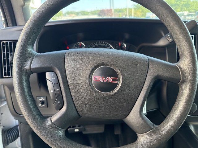 2022 Gmc Savana Cargo 2500 photo 12