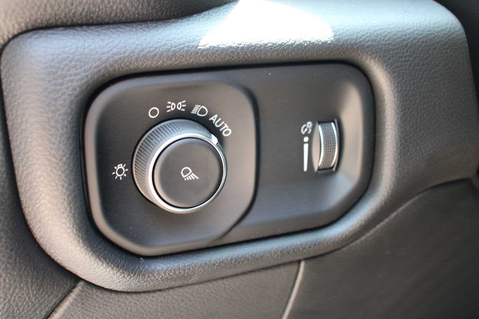 2024 Ram 2500 Tradesman photo 17