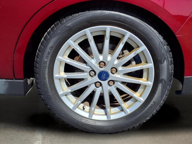 2014 Ford C-Max Hybrid SEL photo 12