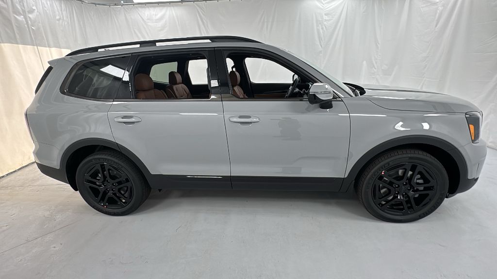 2025 Kia Telluride SX Prestige X-Line photo 2