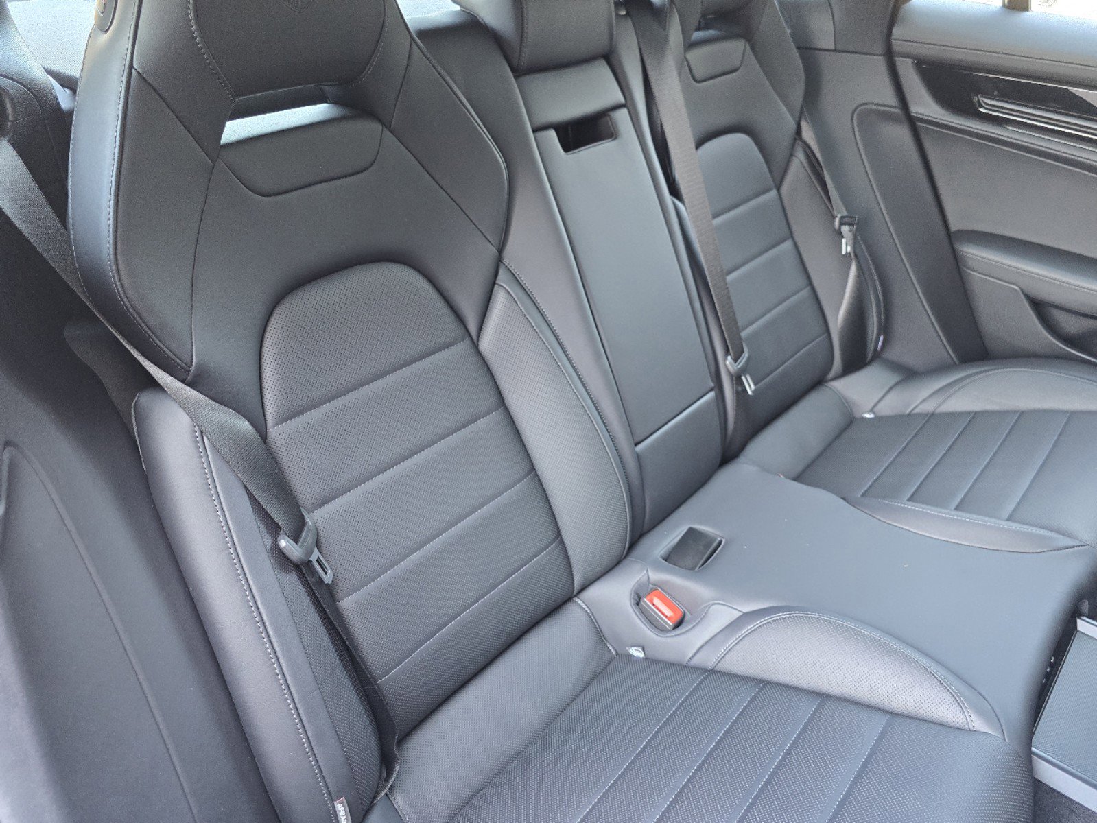 2024 Porsche Panamera 4 photo 23