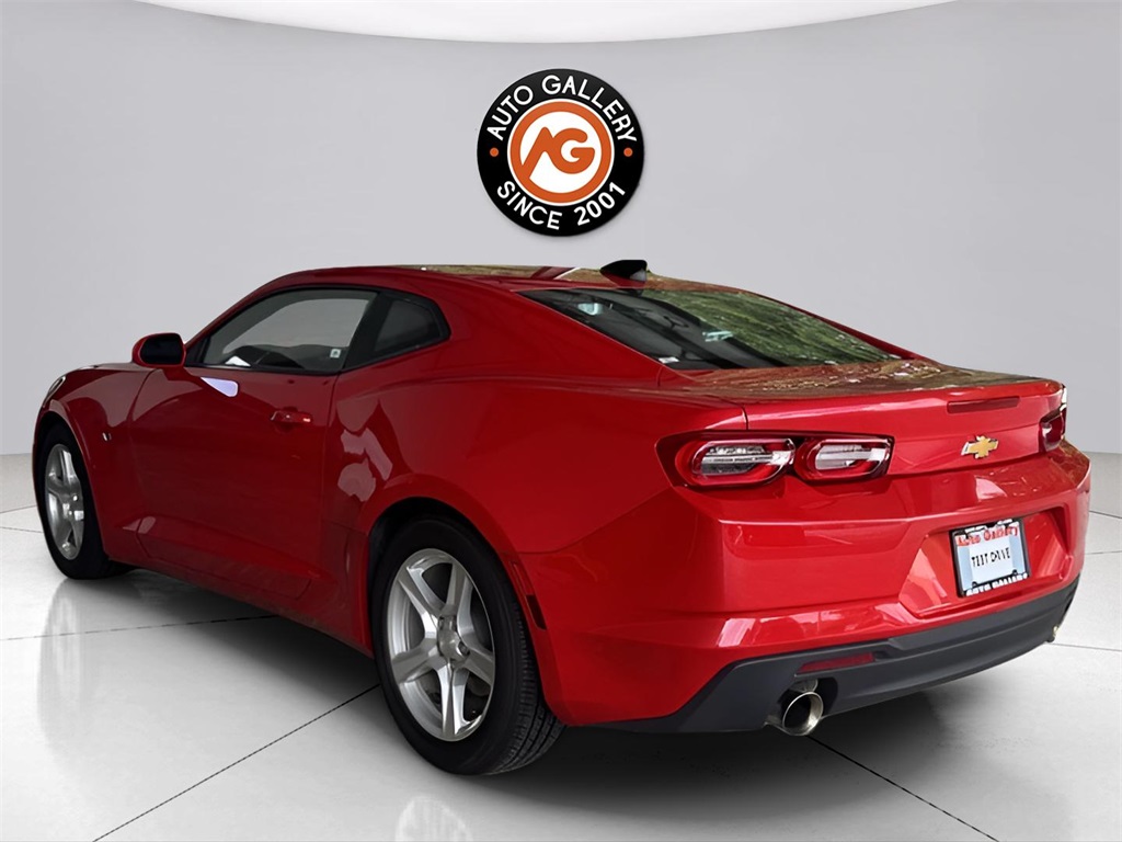 2023 Chevrolet Camaro 1LT photo 3