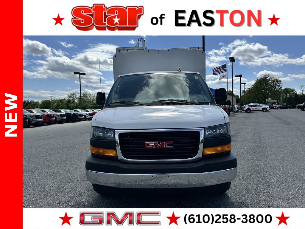 2025 Gmc Savana Cutaway 3500 photo 4
