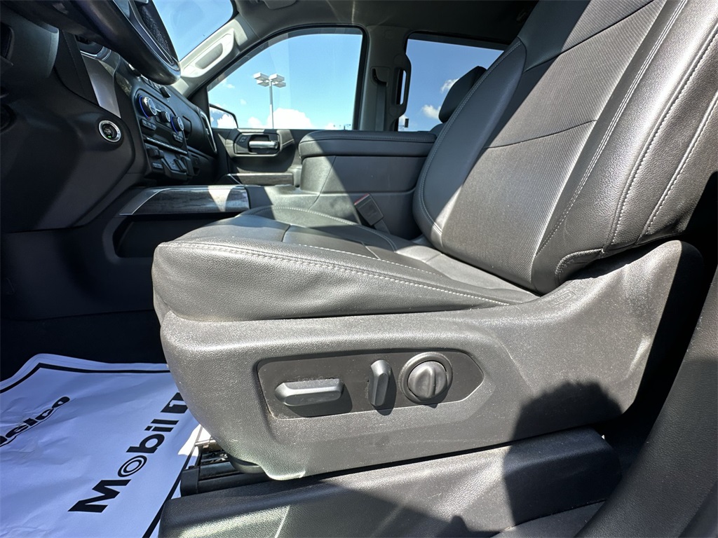 2021 Chevrolet Silverado 1500 LTZ photo 12