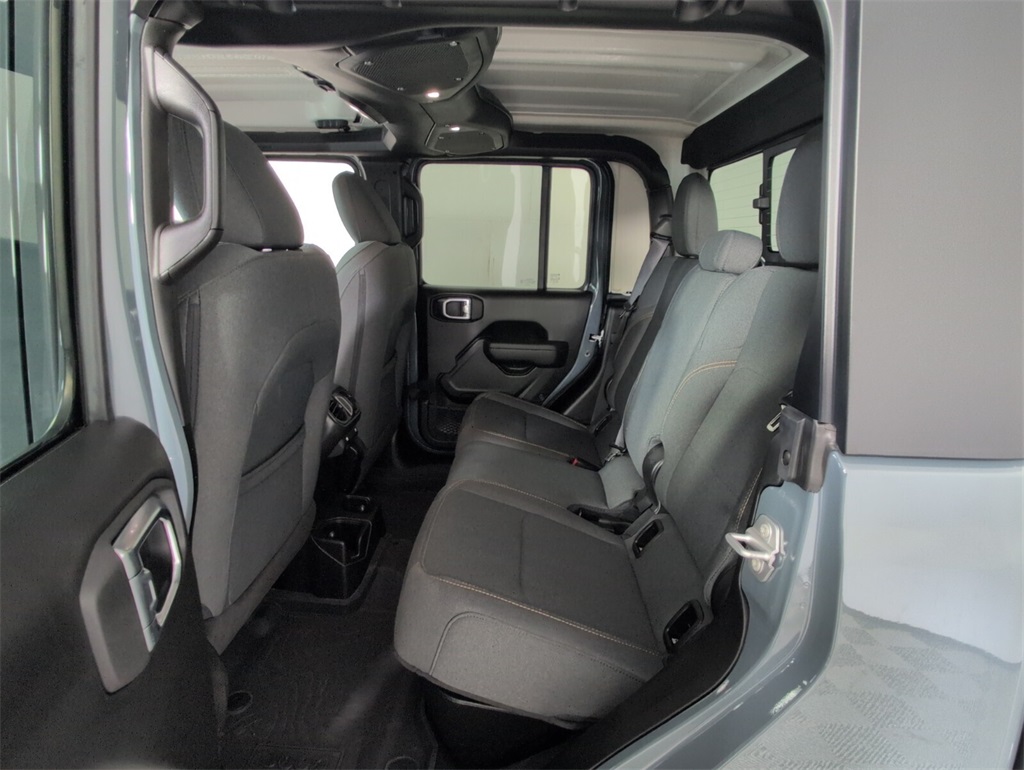 2025 Jeep Gladiator Sport photo 7