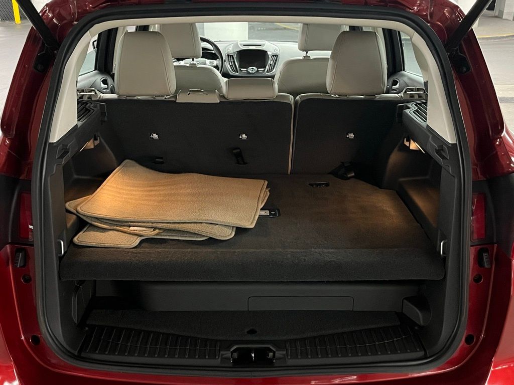 2016 Ford C-Max Energi SEL photo 29