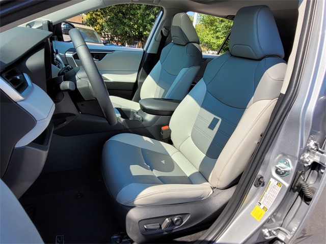 2023 Toyota RAV4 Hybrid XLE Premium photo 2