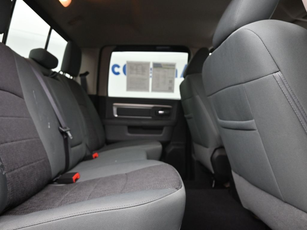 2015 Ram 1500 Big Horn photo 6