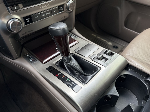 2015 Lexus GX 460 photo 26